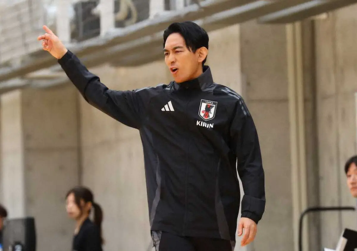 【画像・写真】女子フットサルのアジア杯でW出場枠獲得を目指す日本代表の須賀監督(c)JFA