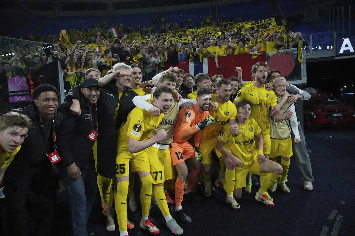 【画像・写真】＜ラツィオ×ボデグリムト＞4強進出を喜ぶボデグリムトの選手たち（AP）