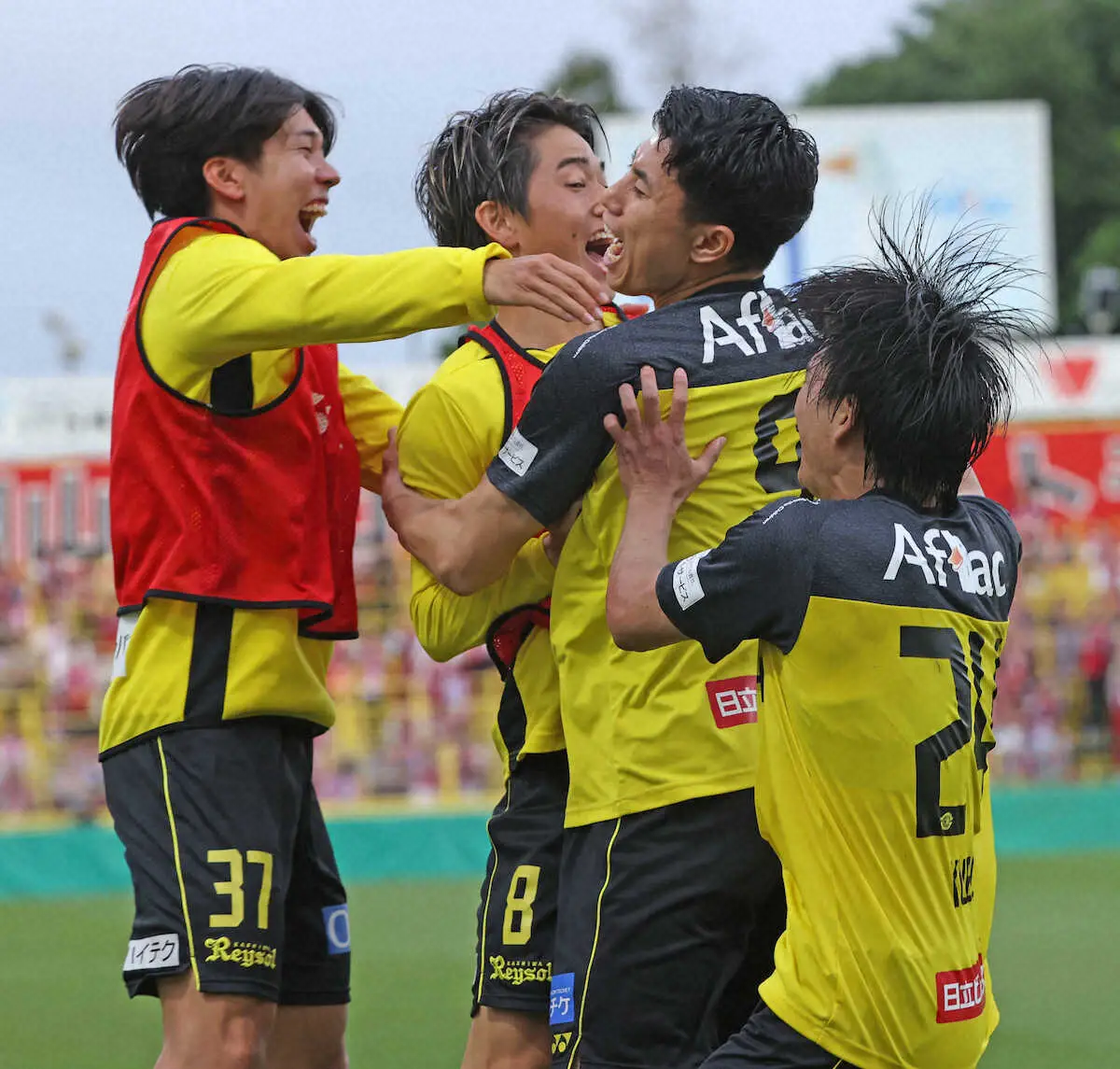 【画像・写真】柏　復帰の細谷が先制弾　不敗神話継続　10試合負けなし…首位鹿島に1差肉薄