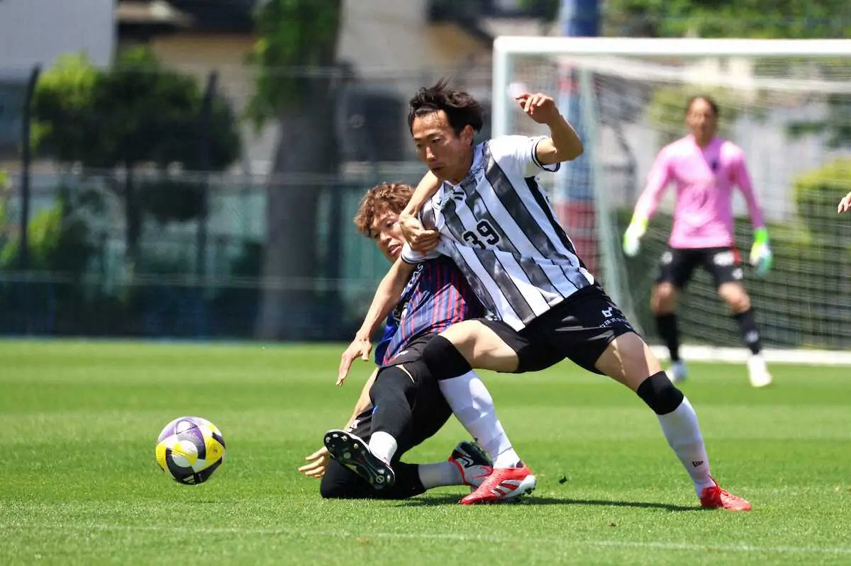 【画像・写真】FC東京DF森重 練習試合で約2カ月ぶりの実戦復帰「ここからチームにさらなるパワーを与えたい」