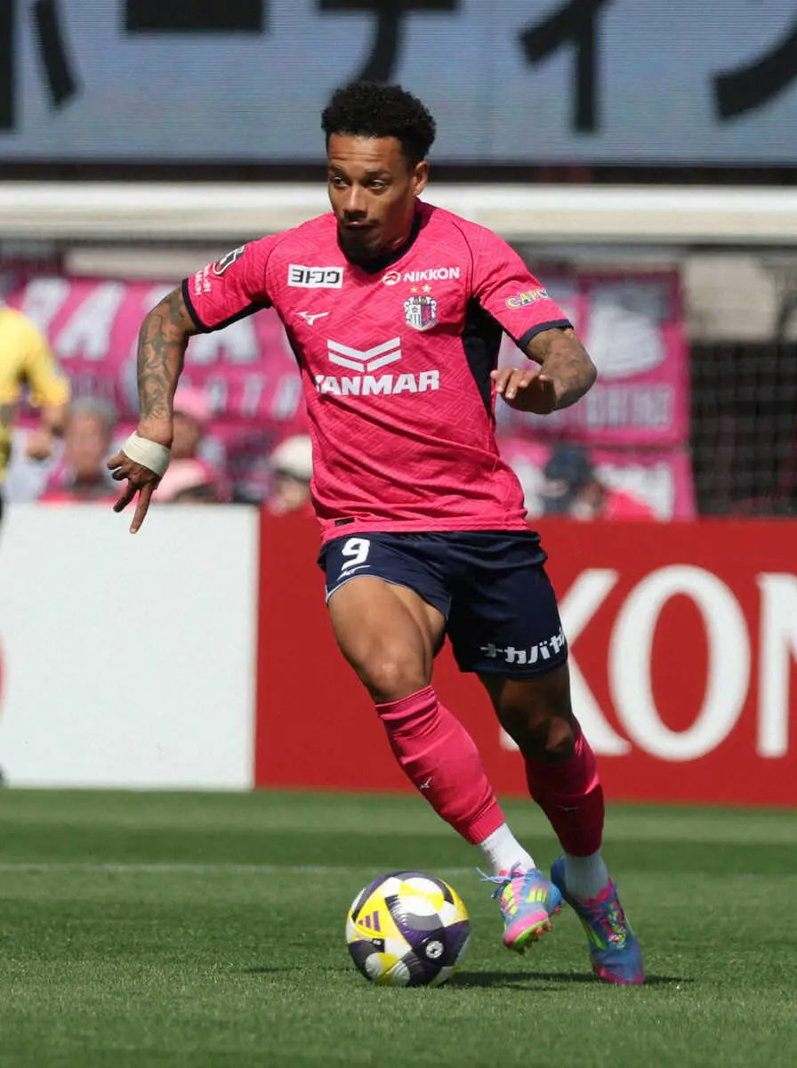 【画像・写真】C大阪が1点を守り切って横浜Mを下して3連勝　FWハットンが来日したての家族の前で決勝弾