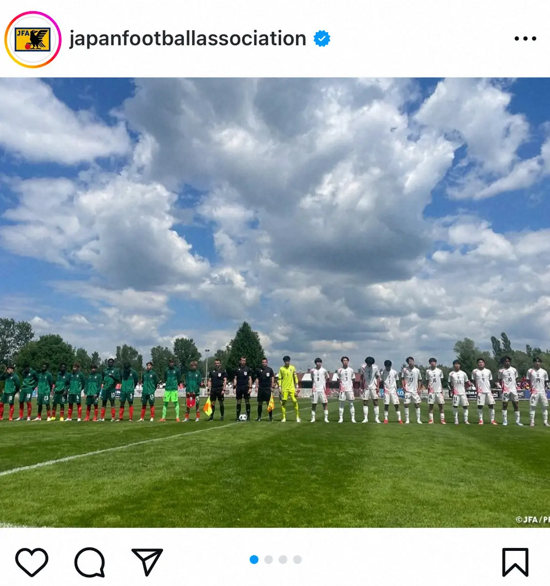 【画像・写真】日本サッカー協会公式インスタグラム（＠japanfootballassociation）から。クロアチア遠征中でUー15ポルトガル代表と対戦したUー15日本代表イレブンら（右）