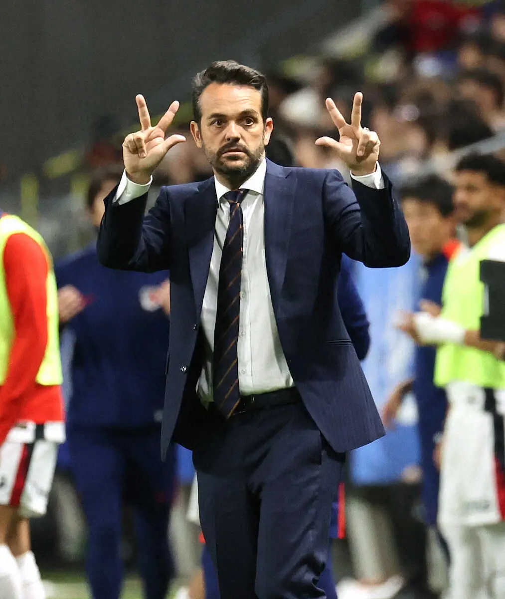 【画像・写真】一瞬の隙を突かれたG大阪ポヤトス監督「黙って受け入れる」微妙判定に言葉を呑み込む