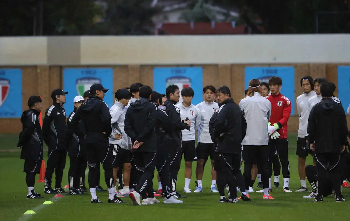 【画像・写真】森保ジャパンが豪州パース合宿開始　初招集組も笑顔　合流遅れた鈴木淳、佐藤は別調整