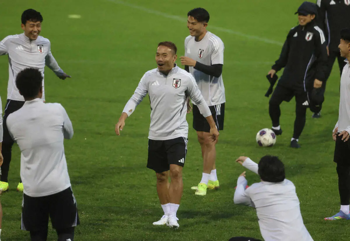 【画像・写真】日本代表・長友　日の丸の重み「姿勢で示す」　38歳責任感、初招集組に「言葉以上に響くのは自分の行動」