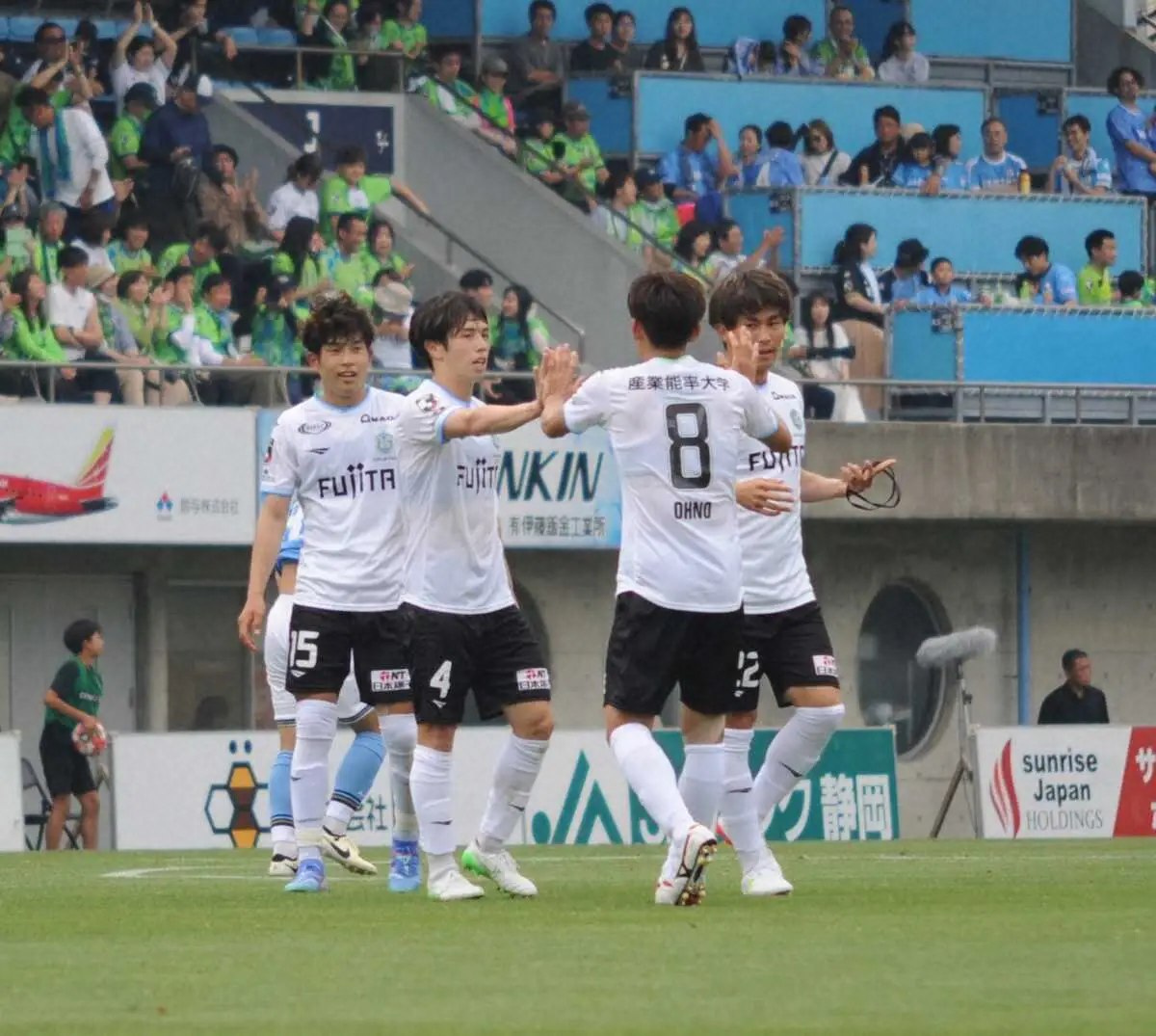 【画像・写真】湘南　ルヴァン杯初優勝の18年以来7大会ぶり8強入り　J2磐田に敗戦も2戦合計2―1で逃げ切る