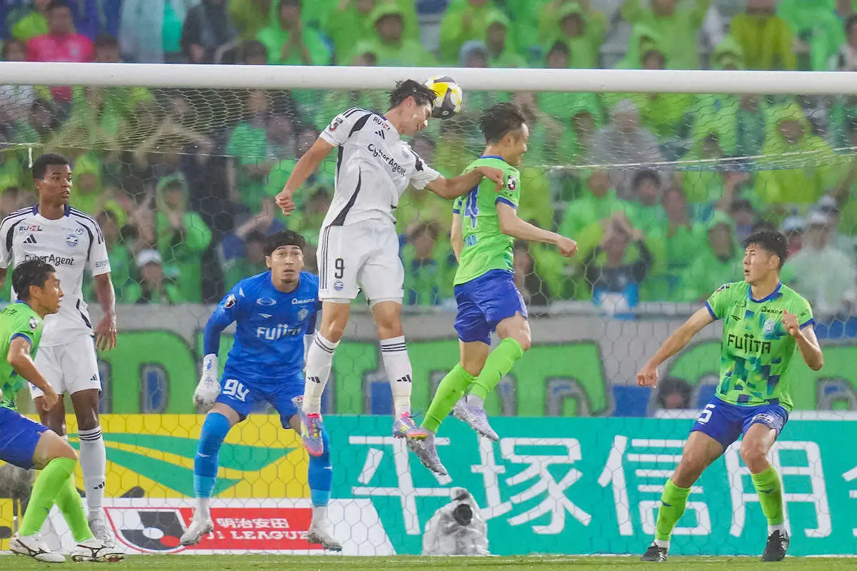 【画像・写真】町田、攻撃陣奮闘で3試合ぶり白星　黒田監督の采配が的中、藤尾が先制弾＆羅相浩が勝ち越し弾