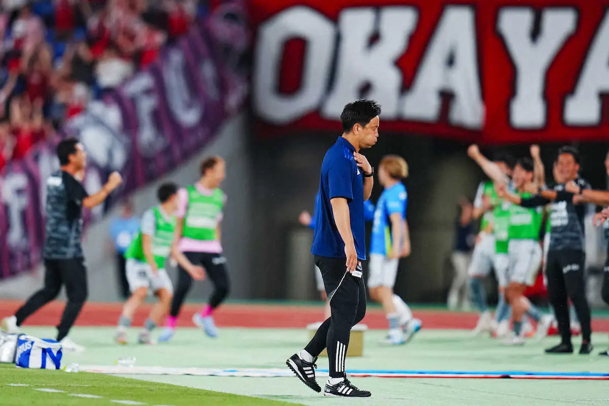 【画像・写真】横浜M暫定指揮官・大島秀夫HC初陣黒星　岡山に敗れ2戦ぶり白星ならず…ブラジル人トリオ同時先発も不発