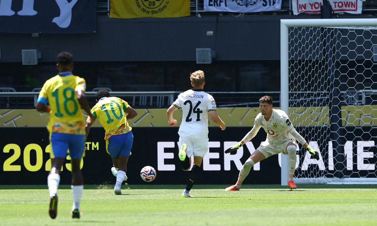 【画像・写真】マメロディ戦の前半、ドルトムントは先制ゴールを許す（ロイター）