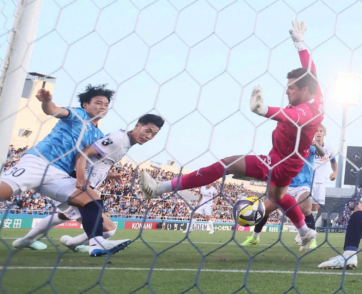 【画像・写真】広島が4発完封で3位に浮上　FW木下が移籍後初ゴール　MF中島は左ヒザ故障から復帰