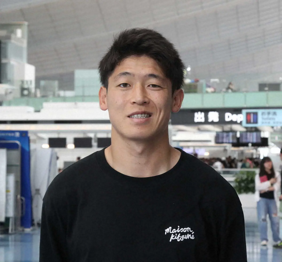 【画像・写真】日本代表FW大橋祐紀が渡英　勝負のシーズンへ「チームで結果を出すことがW杯の道につながる」