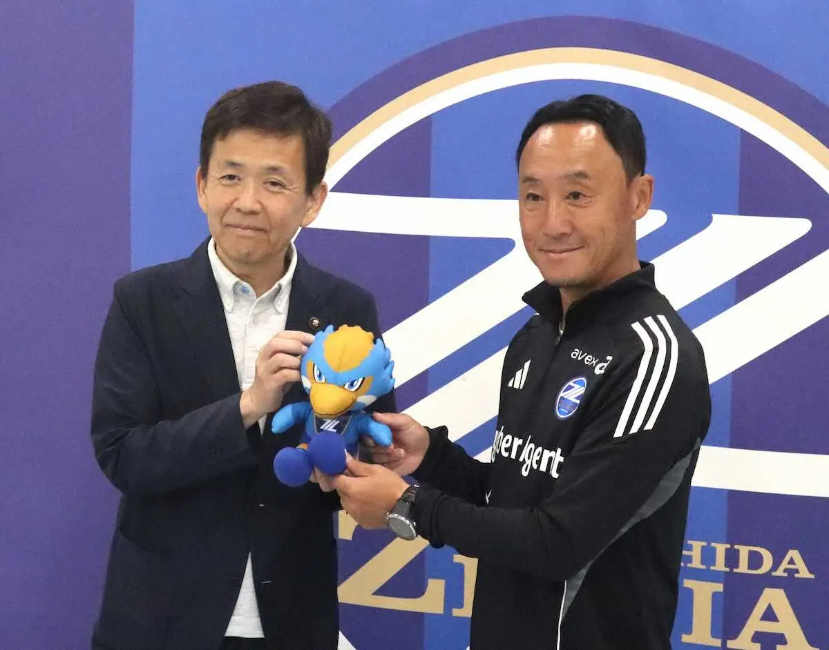 【画像・写真】青森市長がキャンプ誘致で町田訪問　黒田監督も前向き「恩返ししたい」秋春制導入で来夏実施へ