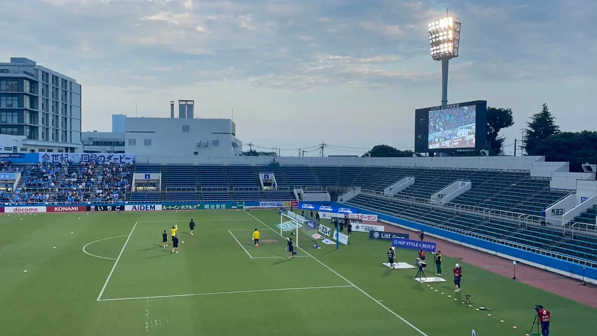 【画像・写真】異例事態…開始1時間前でもアウェー側空席　横浜M、禁止行為発生と説明　横浜ダービーで不穏