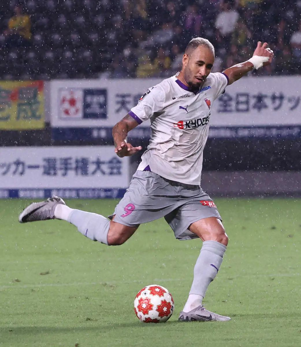【画像・写真】今宵も“スーパーマルコ”見参　京都FWマルコ・トゥーリオが2試合連続2発「自分たちらしい得点」