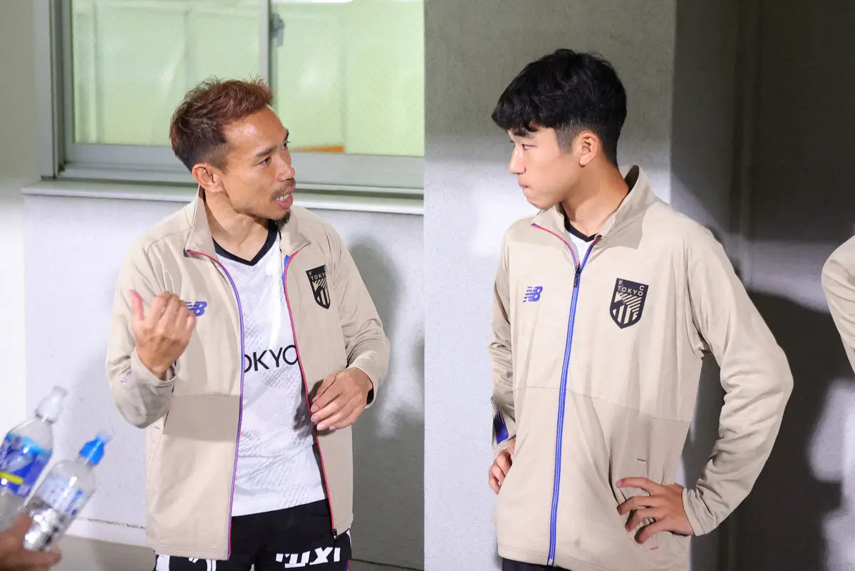 【画像・写真】FC東京　MF北原とクラブ史上最年少の16歳でプロ契約締結「勝利のために全力を尽くす」