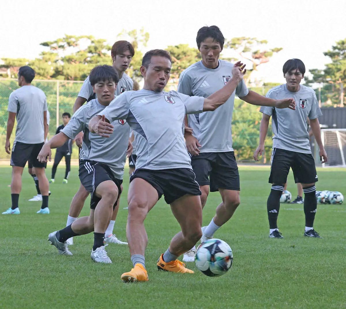 【画像・写真】【E1】日本代表、中国戦へ最終調整　この日も公開時間延長で“サービスタイム”に攻撃パターン練習