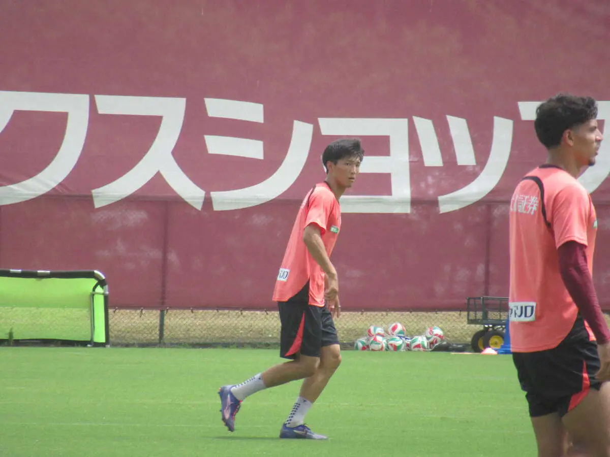 【画像・写真】神戸FW小松蓮「迷いなかった。試合出られれば、さらに上の世界見えてくる」移籍理由は高い競争力