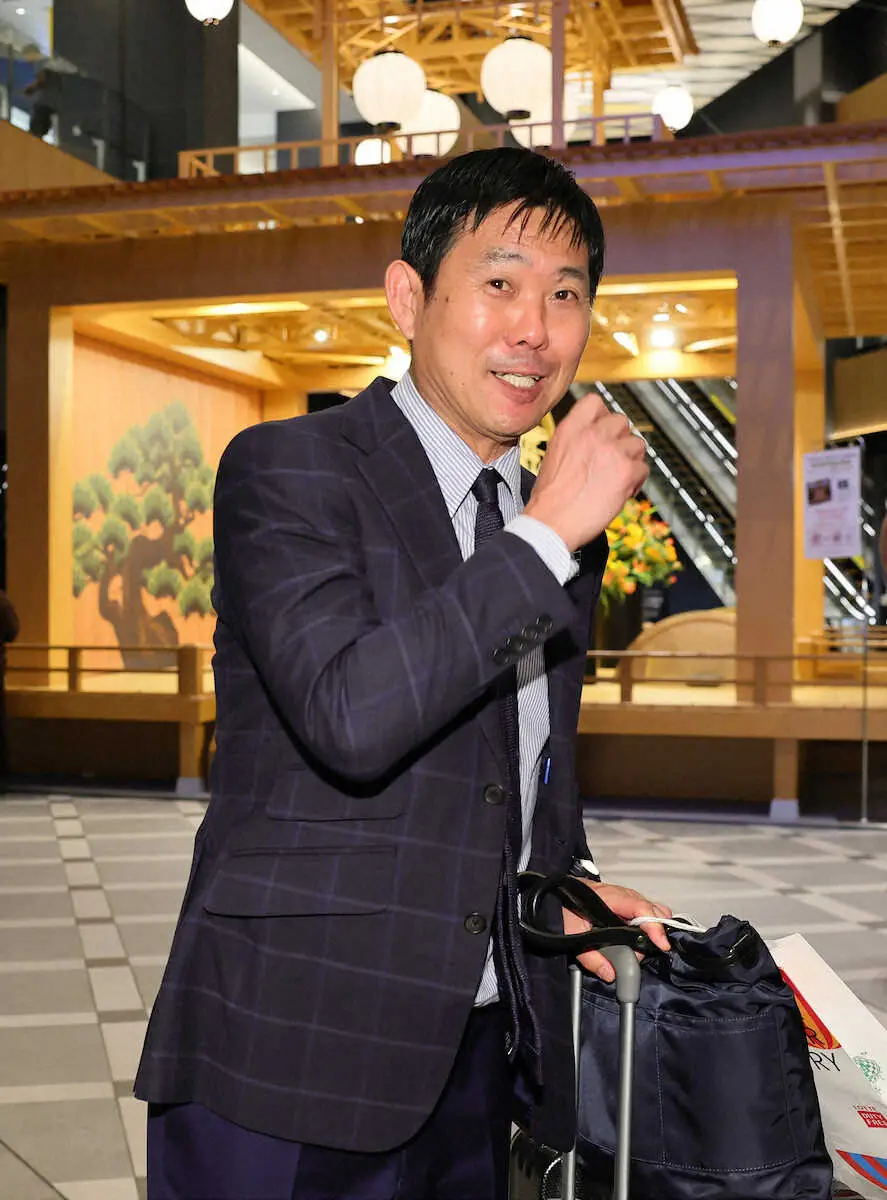 【画像・写真】＜サッカー日本代表＞帰国した森保監督（撮影・尾崎　有希）