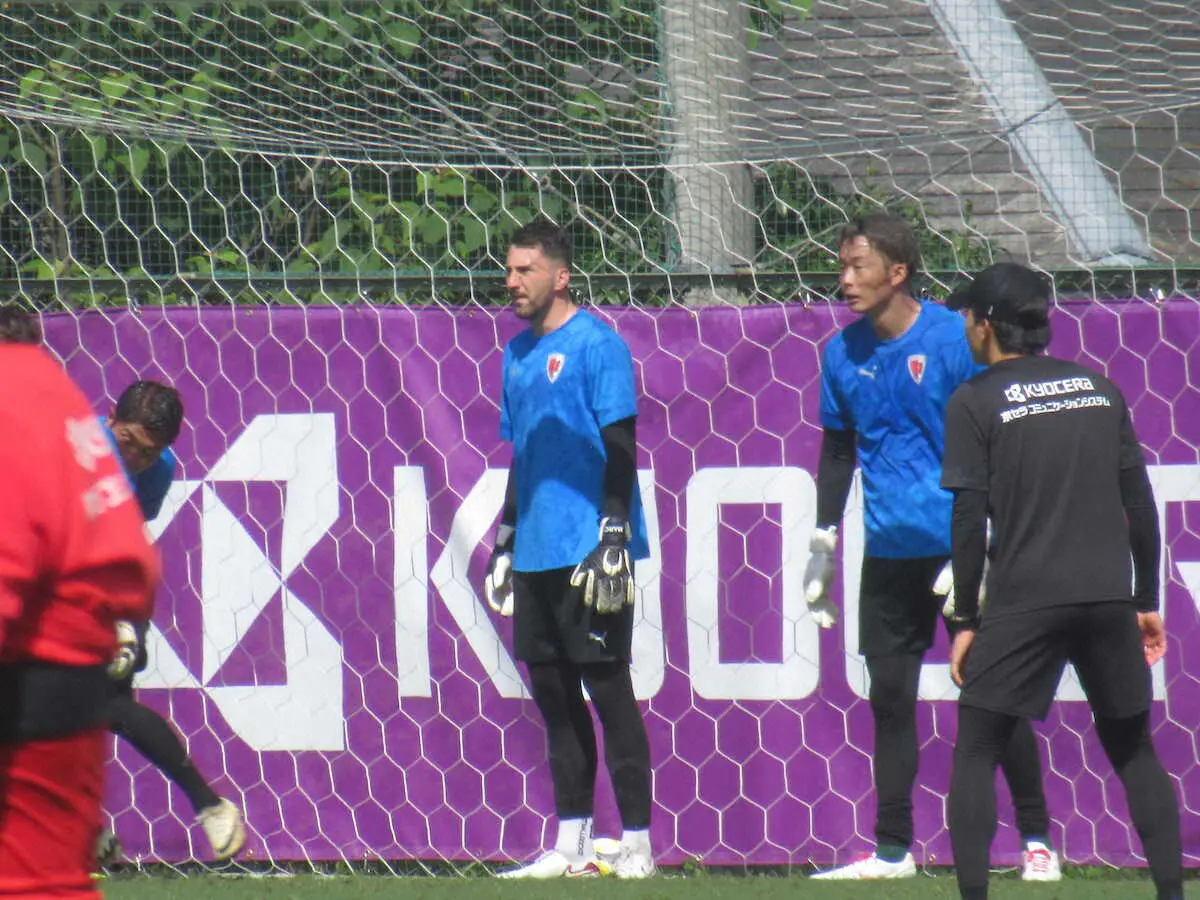 【画像・写真】京都・チョウ貴裁監督が新GKヴィトに期待「ビルドアップに入っていける」具聖潤への感謝も忘れず