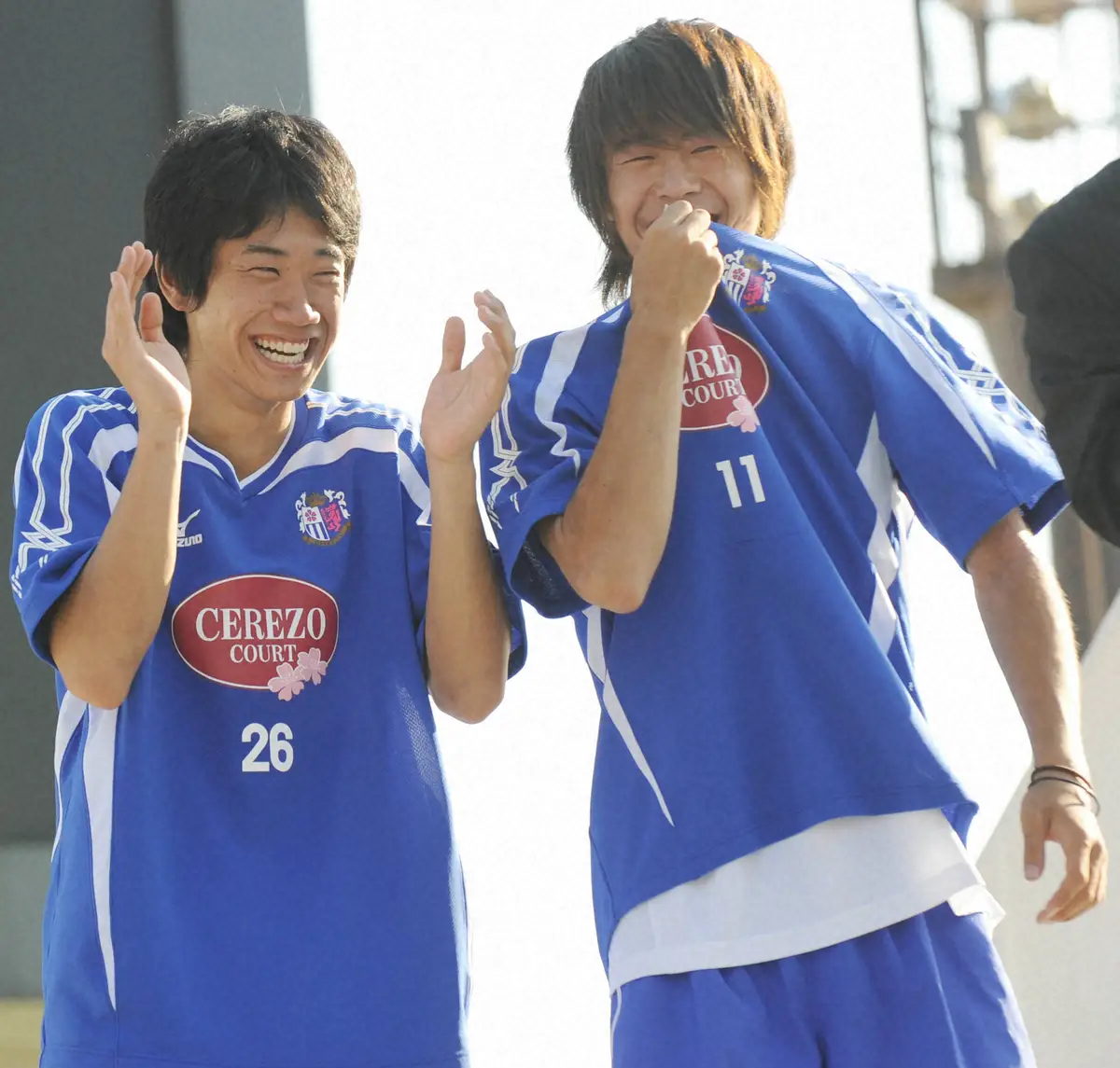 【画像・写真】08年、ファン感謝デーで大笑いするC大阪の香川（左）と柿谷