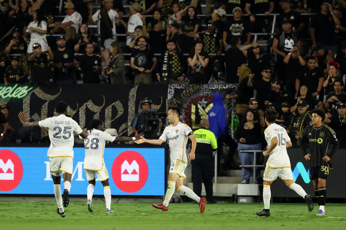 【画像・写真】LAギャラクシーDF吉田麻也が劇的ヘッドで今季初得点　後半ATの一撃