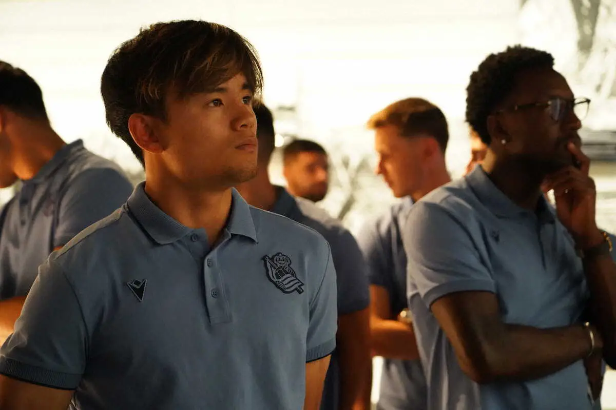 【画像・写真】Rソシエダードのイレブンが長崎原爆資料館と平和公園を訪問　久保建英らが献花