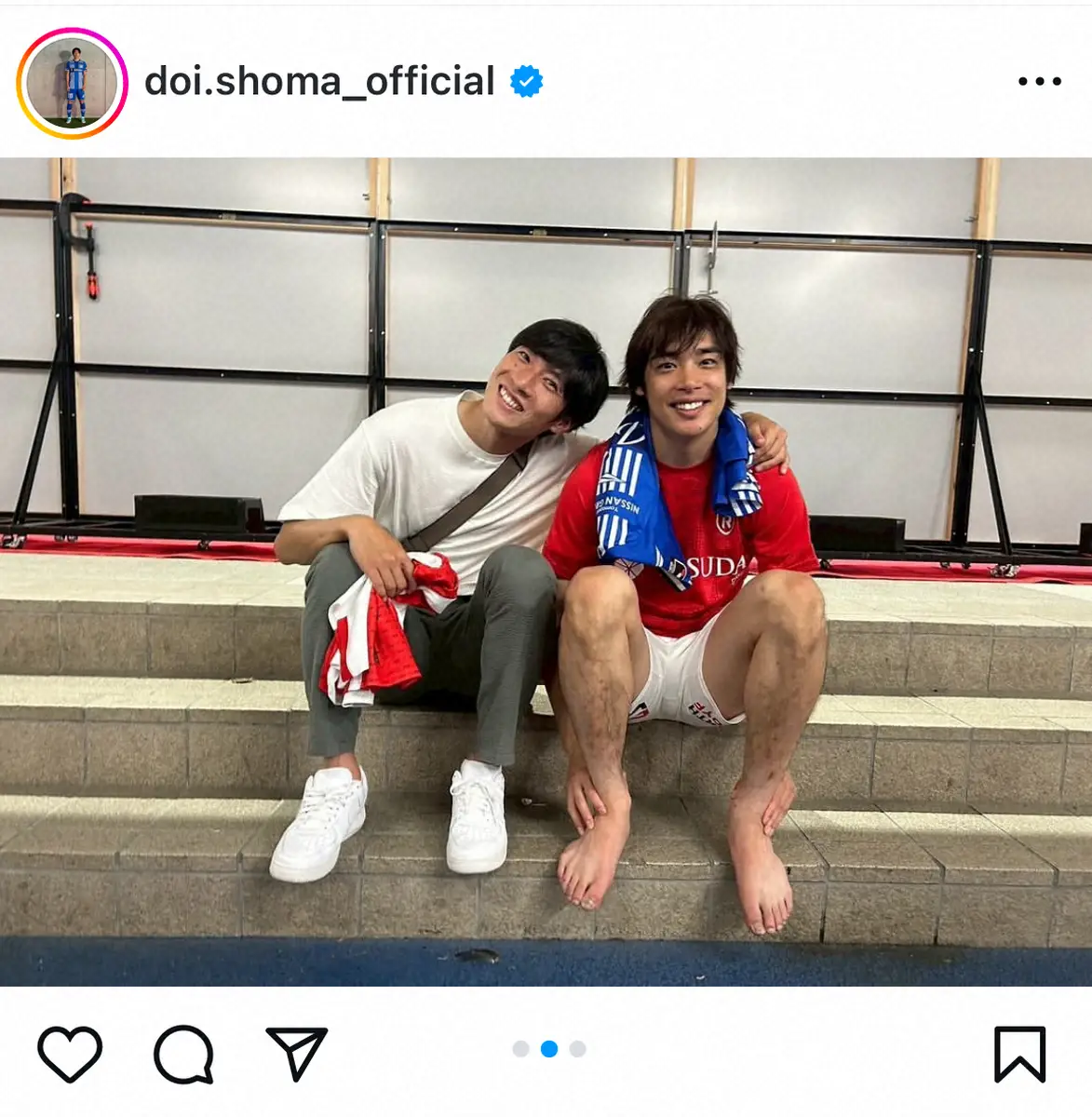 【画像・写真】土居聖真公式インスタ（doi.shoma_official）から。Sランス戦後、伊東（右）との再会を報告した