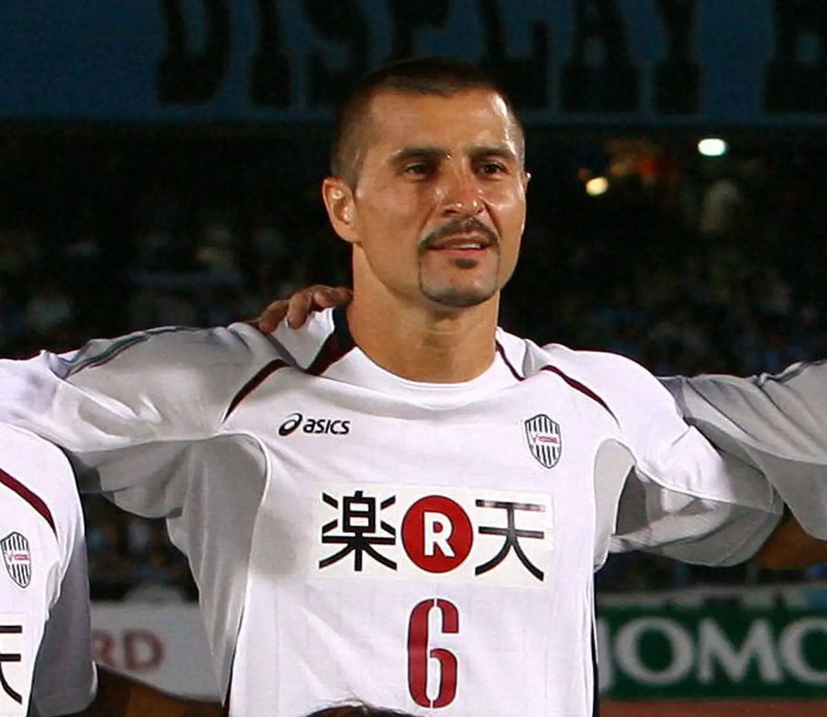 【画像・写真】神戸　2日「LEGENDS　MATCH」エメルソン・トーメ氏が不参加「家庭の事情」イニエスタ氏に続き