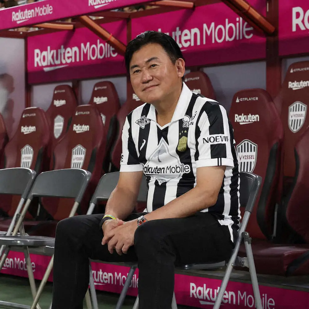 【画像・写真】J1神戸30周年チャリティーマッチ　三木谷会長「映像で30年振り返って涙が出そうに」