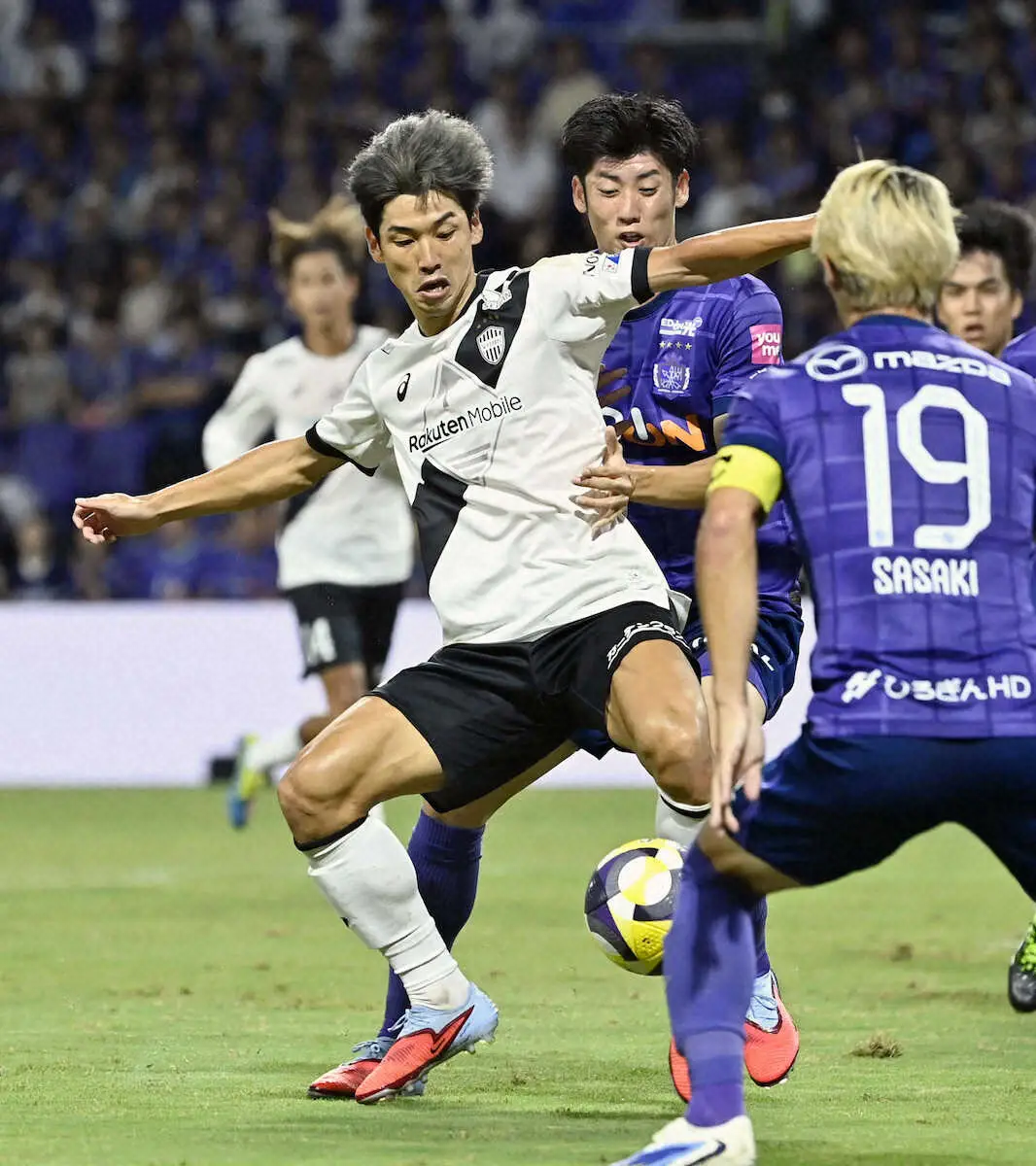 【画像・写真】神戸が3試合ぶり勝利で2位浮上　FW大迫勇也は3カ月ぶりスタメンでさすがの存在感