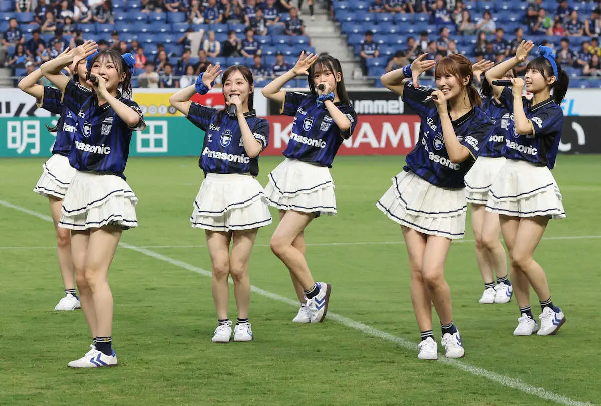 【画像・写真】届けガンバ戦士へ！NMB48がパナスタでライブパフォーマンス　G大阪大好き小嶋花梨らがエール