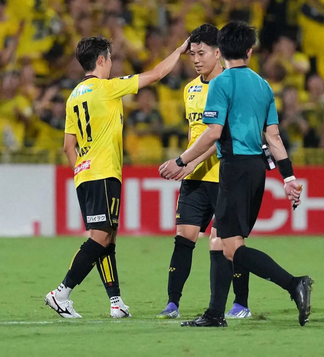 【画像・写真】柏のFW細谷が決勝点につながるPK獲得「蹴る意思はあったが、監督に確認したら代われと」