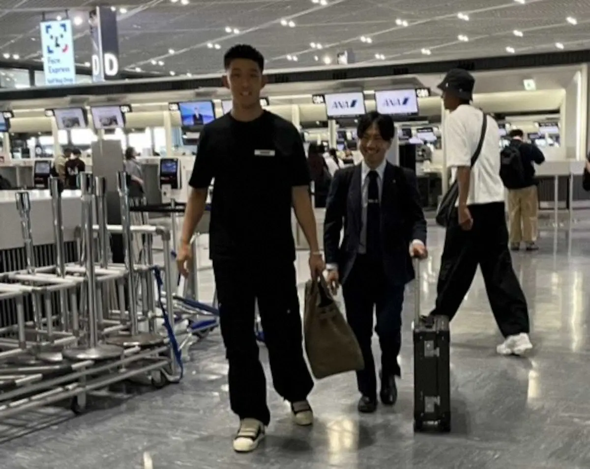 【画像・写真】森保ジャパン　国内組から長友、細谷、望月、早川が米国遠征へ出発