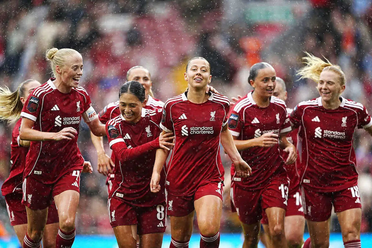 【画像・写真】なでしこ清水梨紗が大ケガから409日ぶり公式戦復帰　対戦相手の籾木結花も涙の祝福