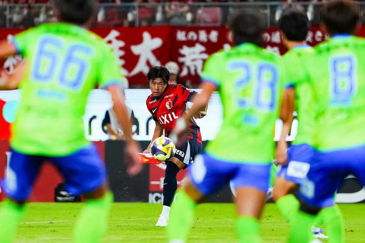 【画像・写真】鹿島　湘南に3発快勝で2位浮上　DF濃野が待望の今季リーグ1号　“鬼門”9月の初戦制す