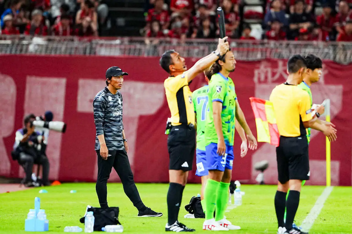 【画像・写真】18位湘南が鹿島に完敗　山口監督は状況判断悔やむ「自分たちで苦しめた」GK吉田J1初出場も後半3失点