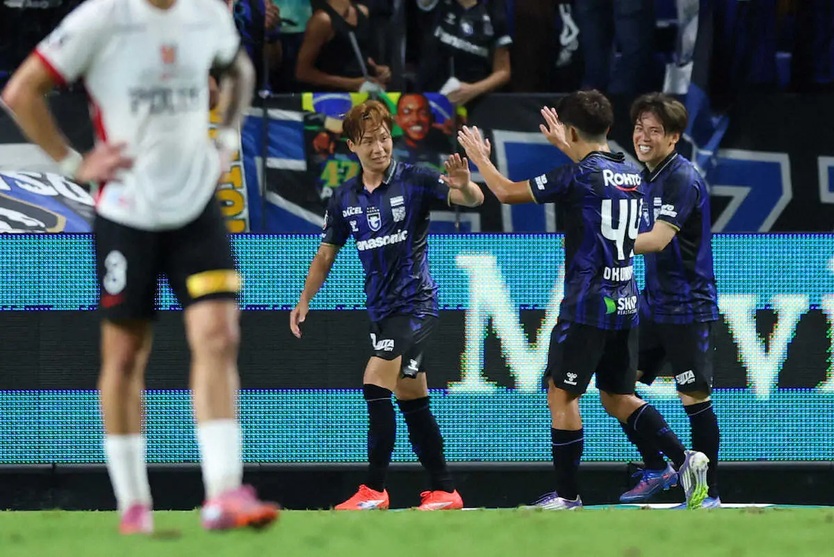 【画像・写真】G大阪は浦和に競り勝ち今季2度目の3連勝　MF安部柊斗が移籍後初得点　仲間から「まだみそぎは…」