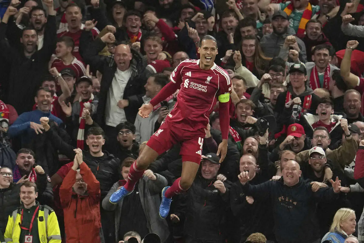 【画像・写真】【欧州CL】シメオネ監督退場！決勝被弾直後にリバプールファンと口論「試合中ずっと侮辱を受けてきた」