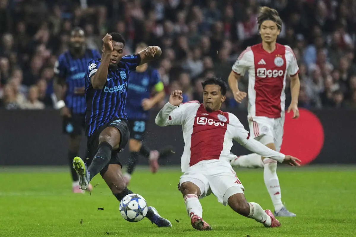 【画像・写真】【欧州CL】アヤックス板倉滉ほろ苦CLデビュー　チュラムのヘディング弾2発でインテルに敗戦