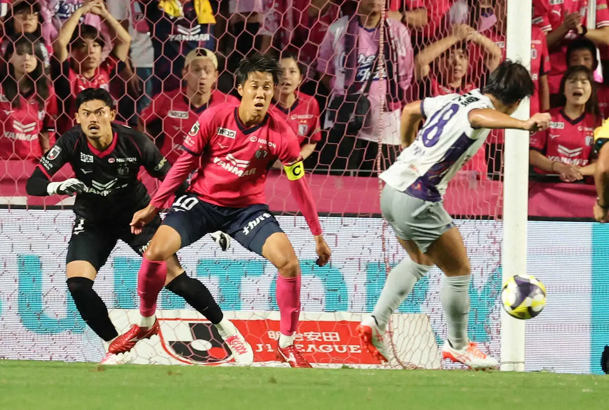 【画像・写真】J1京都V戦線生き残った！4試合ぶり勝利　FWエリアス負傷交代もFW長沢救った！！