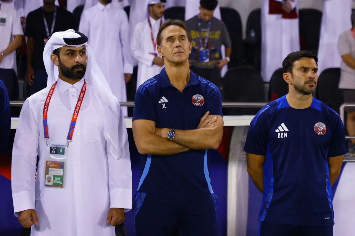 【画像・写真】＜カタール・オマーン＞カタール代表のロペテギ監督（中央）（ロイター）