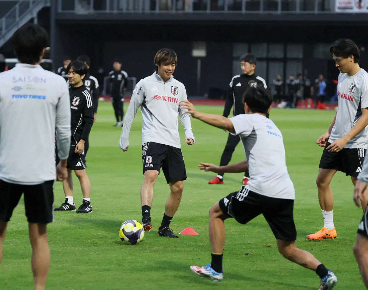 【画像・写真】伊東純也、代表デビューの地で不敗神話継続＆王国撃破だ「どんどん仕掛けていきたい」　軽快調整で不安なし