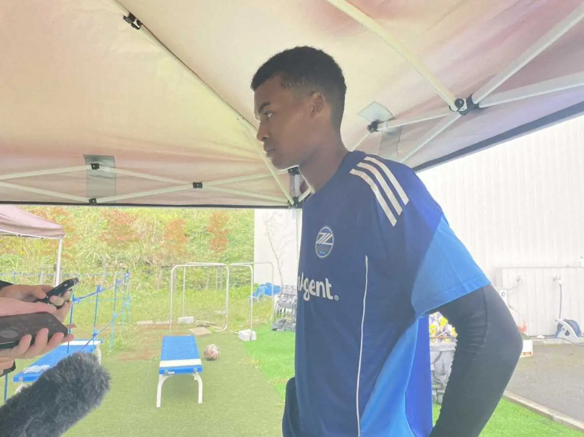 【画像・写真】町田・相馬＆望月が合流　ブラジル戦現地観戦の黒田監督「歴史的瞬間に…町田の選手がピッチに」