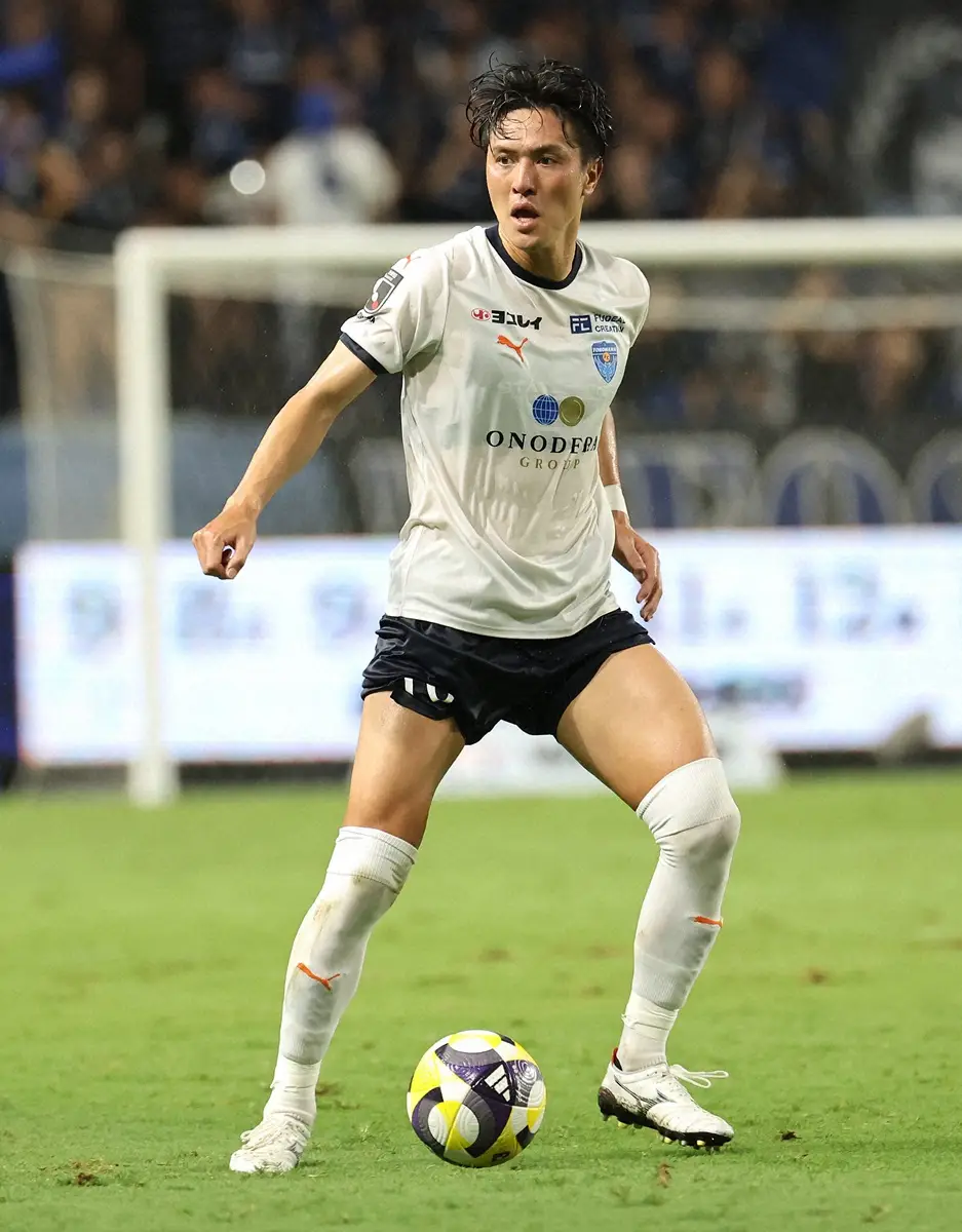 【画像・写真】横浜FC　名古屋と引き分け降格圏脱出ならず　最終盤に執念の同点弾決めた伊藤「本当に悔しい」