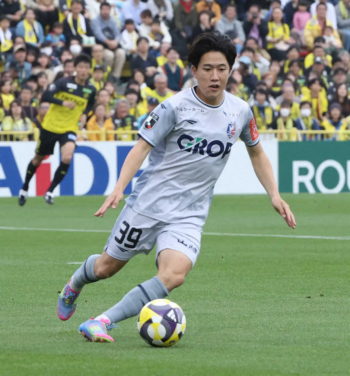 【画像・写真】岡山はMF佐藤龍之介の19歳初ゴールも空砲　GK退場が響いてC大阪に競り負ける