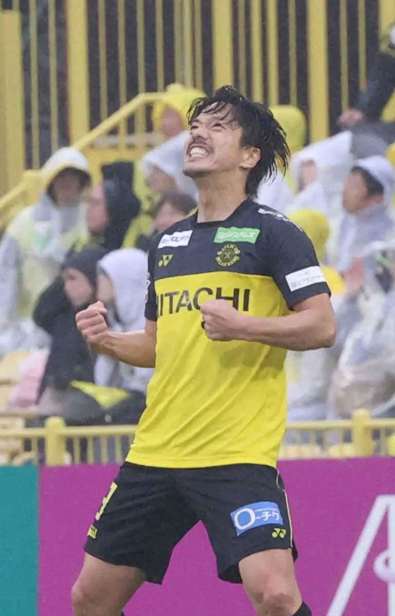 【画像・写真】3連勝を演出した柏の仲間　昨季まで在籍した鹿島との優勝争いに「熱は身に染みている」