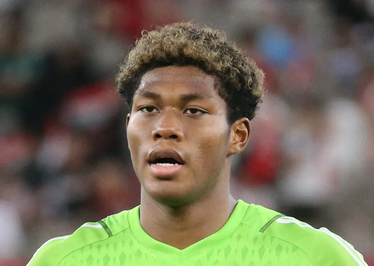 【画像・写真】GK鈴木彩艶　長期離脱もW杯間に合う！13日に日本で左手手術へ