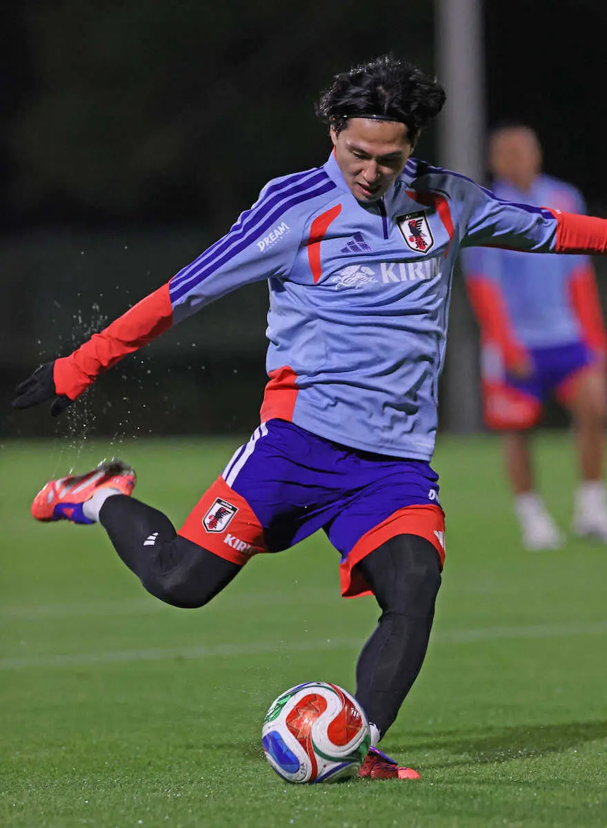 【画像・写真】日本代表　南野が同格チームに苦戦する現状打破誓う「同じぐらいのレベルの相手に勝ち切れないのは問題」