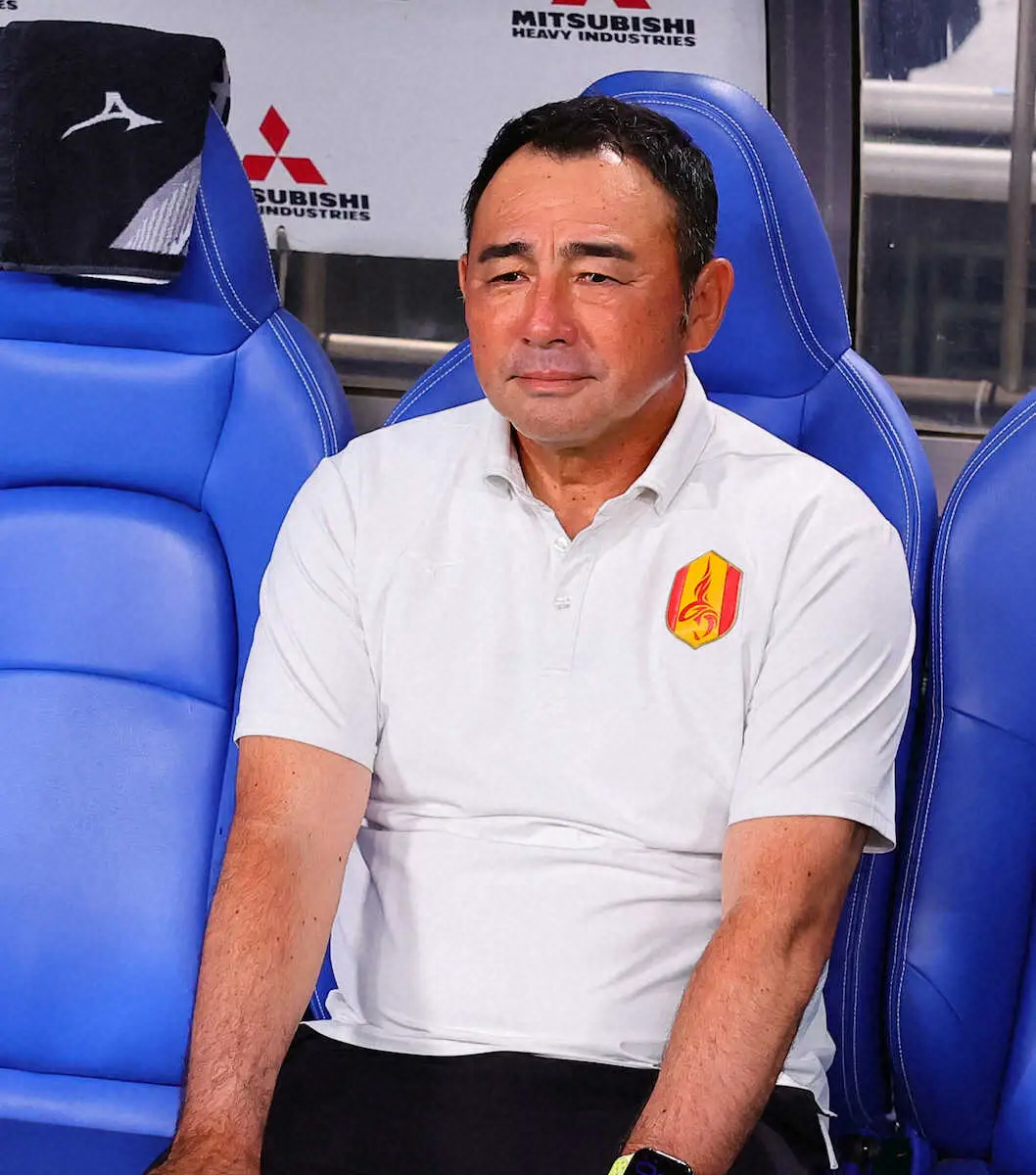 【画像・写真】名古屋　長谷川健太監督の退任発表「4年間どんな時も熱い後押しありがとうございました」