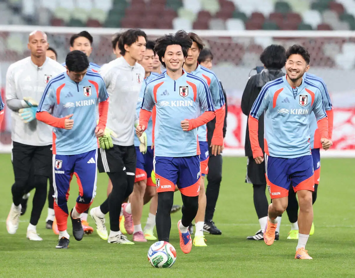 【画像・写真】南野、祝砲決める！森保監督100試合目「一緒に戦ってきた思いもある」